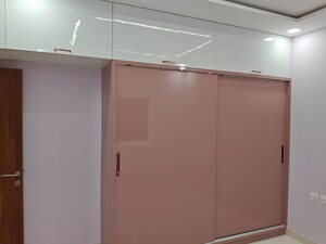 Furnished Amenities in 3 BHK Apartment at Prestige Beverly Hills, Kokapet – for Rent