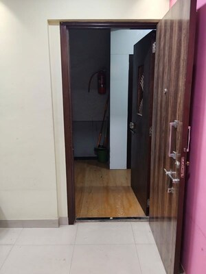 Room in 1 BHK Apartment at Fatima Arch CHS, Santacruz East – for Rent