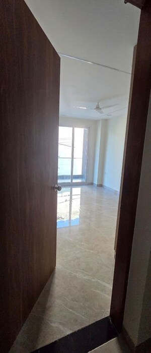 Room in 3 BHK Builder Floor at Sector 39 – for Sale