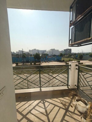 Balcony in 2.5 BHK Builder Floor at Central Park Flower Valley, Sohna Sector 33 – for Rent