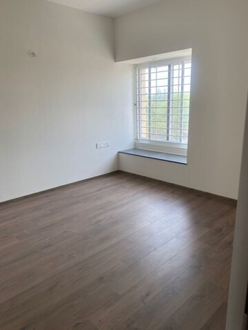 Room in 2 BHK Apartment at Indu Arcade Puppalaguda, Puppalaguda – for Rent