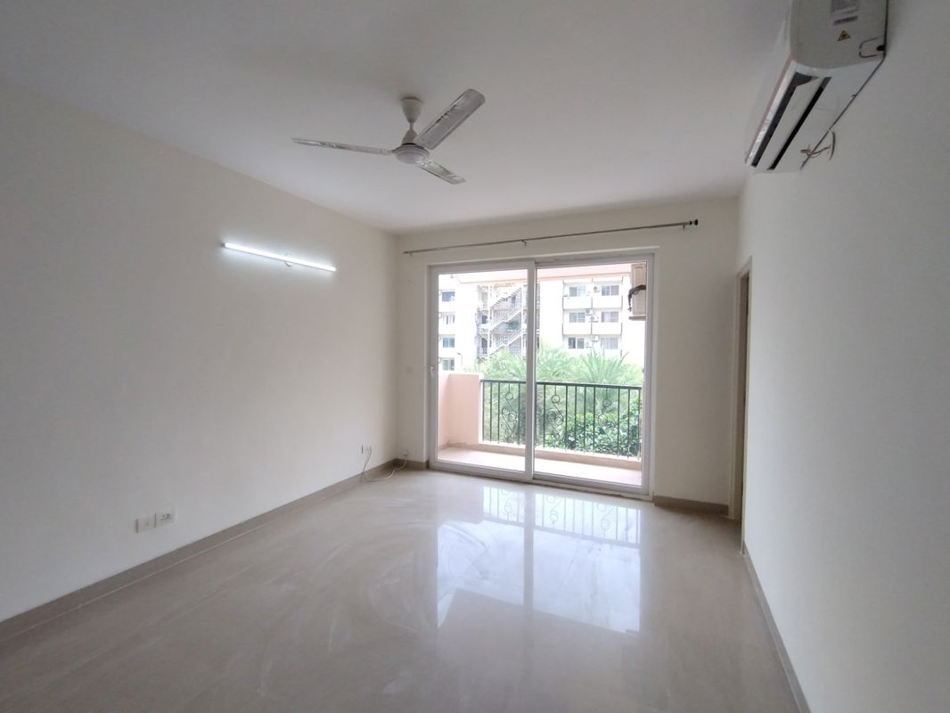 3 BHK + Pooja Room Builder Floor For Sale in South City 1