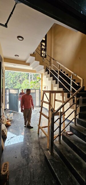 Staircase in 3.5 BHK Independent House at Kailasha Enclave, Sultanpur Road – for Rent