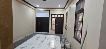Master Bedroom in 3.5 BHK Independent House at Kailasha Enclave, Sultanpur Road – for Rent