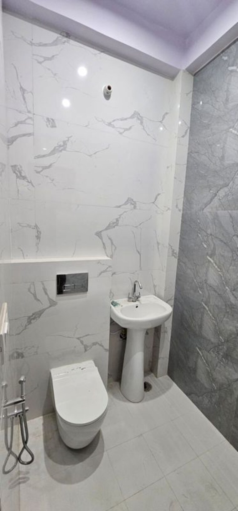 Bathroom, sultanpur road 3.5 Bedroom 2700 Sq.Ft. Villa In Sultanpur Road Lucknow 10027528