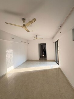 1 BHK + Pooja Room Apartment For Rent in Lodha Lakeshore Greens