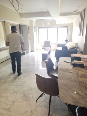 Team Area in 2 BHK Apartment at Marathon Monte South, Byculla West – for Rent