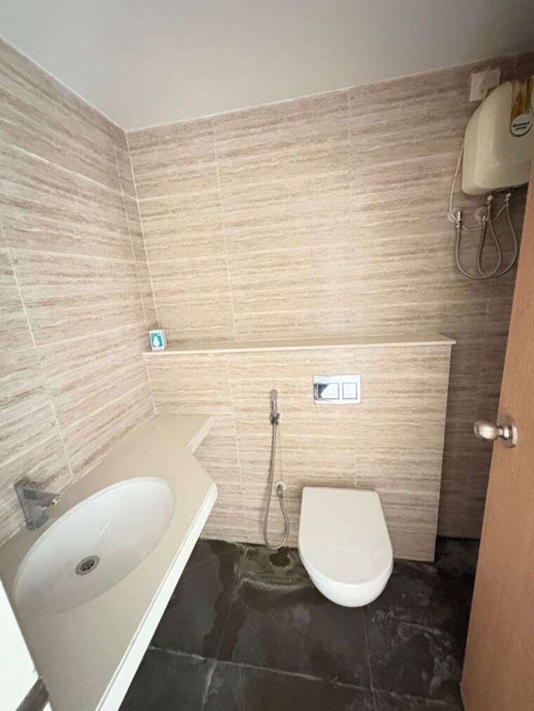 Bathroom, lodha-codename-premier 2.5 Bedroom 759 Sq.Ft. Apartment In Dombivli East Thane 10027592