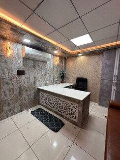Office Space For Rent in Hazratganj
