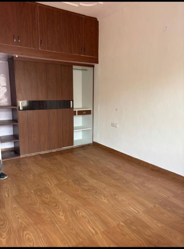 Room, sector 47 4 Bedroom 2200 Sq.Ft. Builder Floor In Sector 47 Chandigarh 10027724