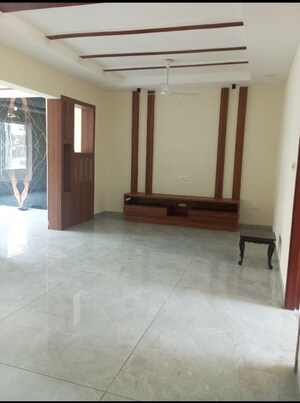 3 BHK Builder Floor For Rent in Sector 35