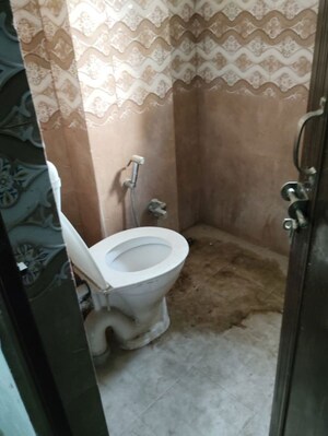 Bathroom in 2 BHK Builder Floor at Chinhat – for Rent