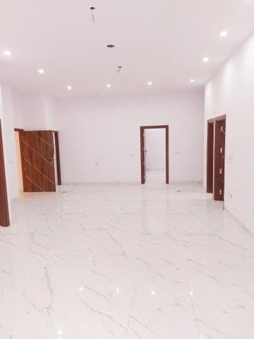 2 BHK Builder Floor For Rent in Dhavalgiri Apartment Sector 11, Sector 11