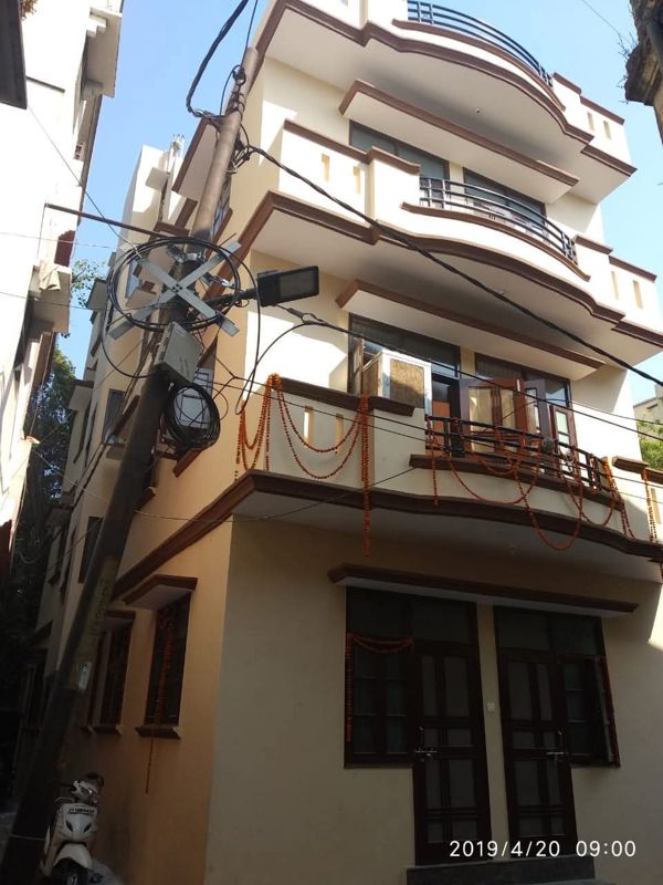 2 BHK + Extra Room Builder Floor For Rent in Hazratganj