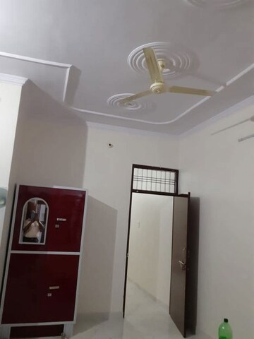 Furnished Amenities in 2 BHK Builder Floor at Hazratganj – for Rent