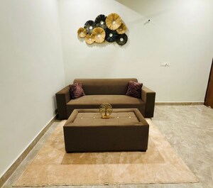 Furnished Amenities in 1 BHK Builder Floor at Ardee Mall, Sector 52 – for Rent