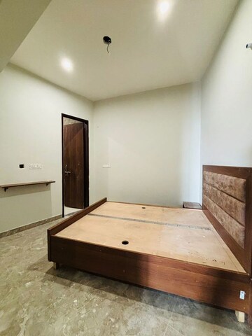Bedroom in 1 BHK Builder Floor at Ardee Mall, Sector 52 – for Rent