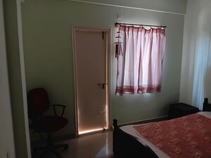 Room in 2 BHK Apartment at Mahaveer Varna, Whitefield – for Rent