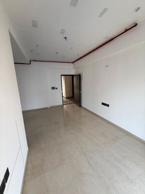 Room in 1 BHK Apartment at Alamdar The Auro, Lower Parel – for Rent