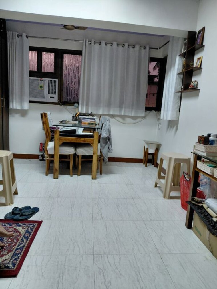 Living Room, pankaj-mansion 1 Bedroom 700 Sq.Ft. Apartment In Worli Mumbai 10027825