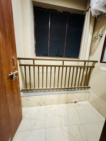 Balcony in 2 BHK Builder Floor at Ardee City, Sector 52 – for Rent