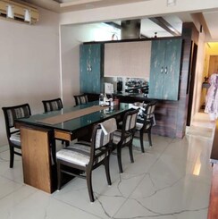 2 BHK + Pooja Room Apartment For Rent in Gardenia Apartment Khar West
