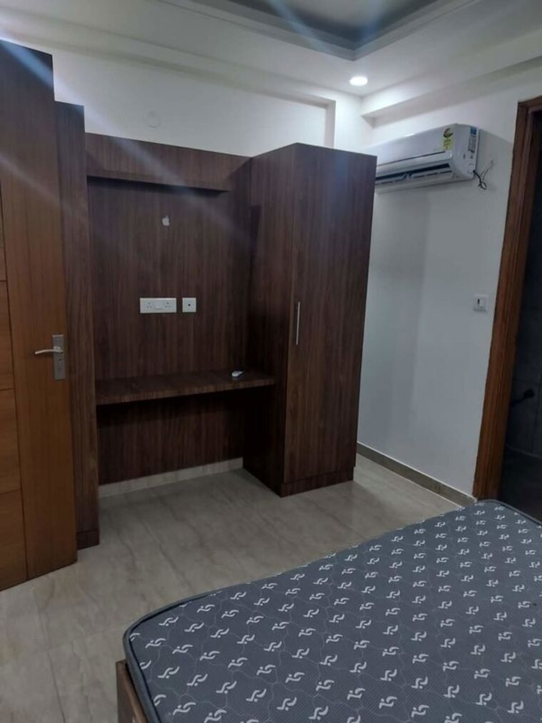 Bathroom, mvl-ipark 3 Bedroom 1500 Sq.Ft. Builder Floor In Sector 15 Gurgaon 10027849