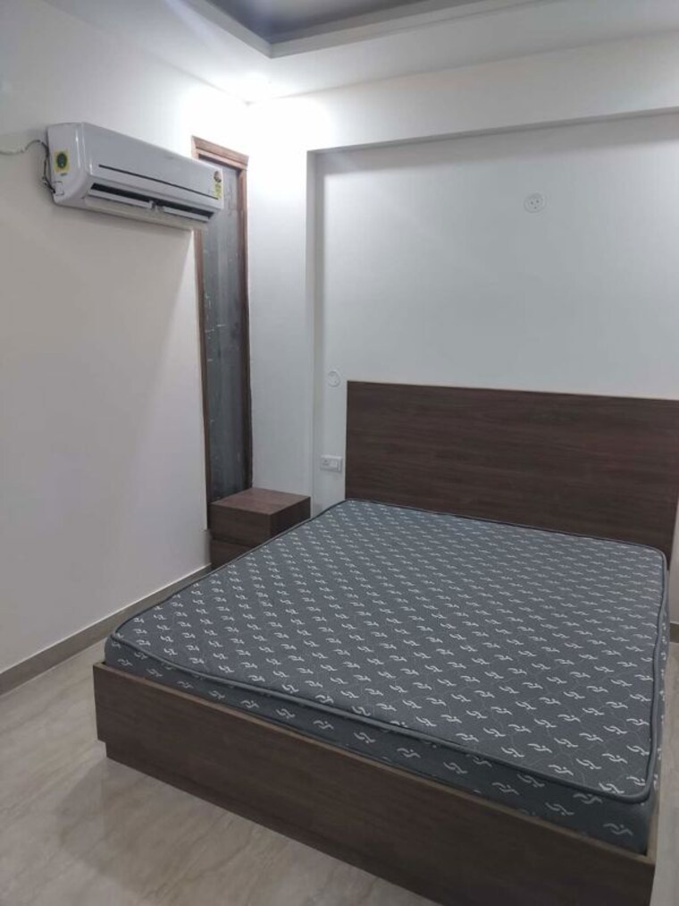 Bedroom, mvl-ipark 3 Bedroom 1500 Sq.Ft. Builder Floor In Sector 15 Gurgaon 10027849