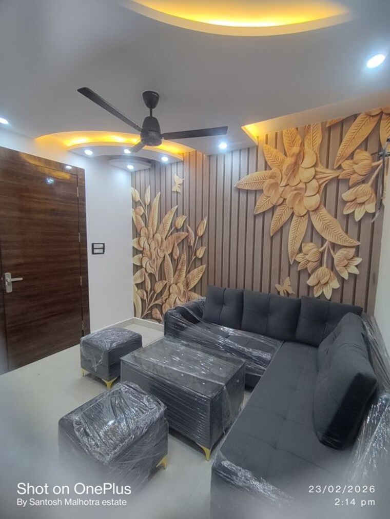 Living Room, dwarka mor 2 Bedroom 55 Sq.Yd. Builder Floor In Dwarka Mor Delhi 10020785