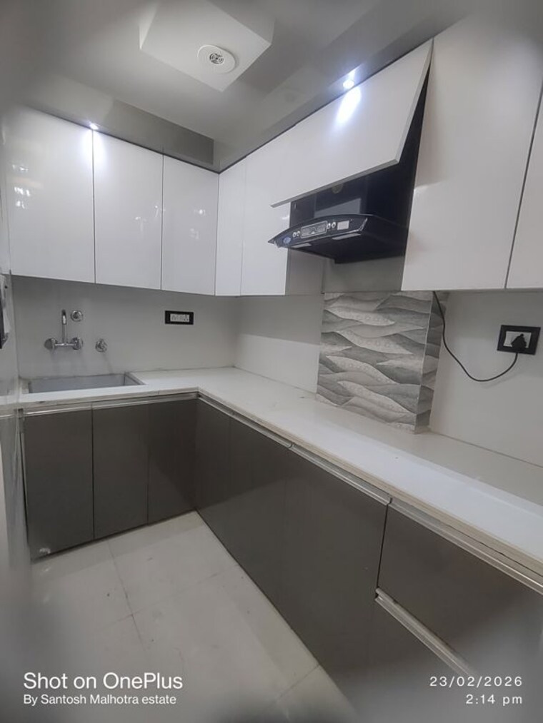 Kitchen, dwarka mor 2 Bedroom 55 Sq.Yd. Builder Floor In Dwarka Mor Delhi 10020785
