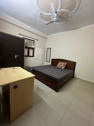 Master Bedroom in 2 BHK Builder Floor at Vijay Ratan Vihar, Sector 15 – for Rent