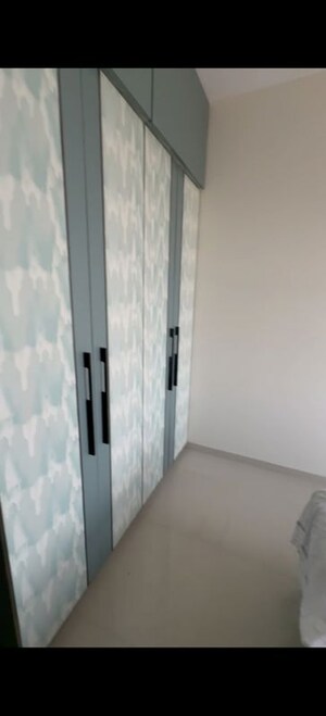 Building Lobby in 2 BHK Apartment at Kalpataru Paramount, Kapur Bawdi – for Rent