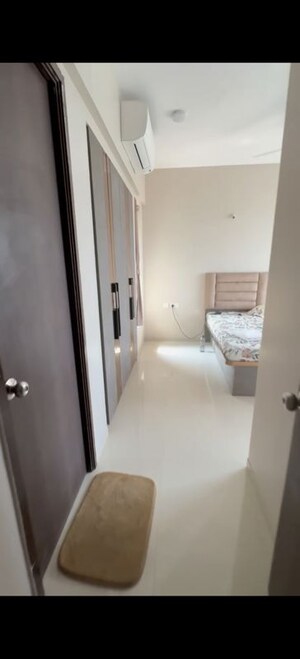 Building Lobby in 2 BHK Apartment at Kalpataru Paramount, Kapur Bawdi – for Rent