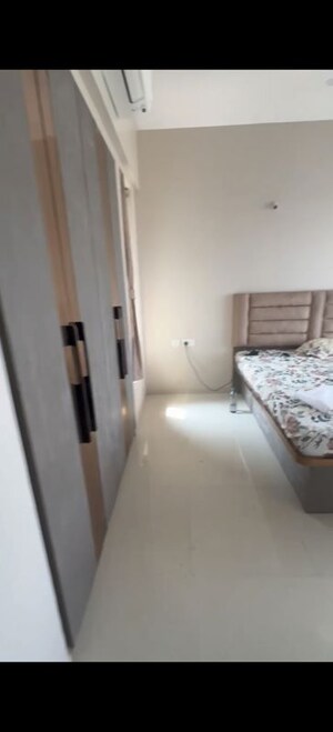Living Room in 2 BHK Apartment at Kalpataru Paramount, Kapur Bawdi – for Rent