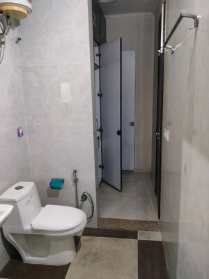 Bathroom in 2 BHK Builder Floor at Uday Arden 45, Sector 45 – for Rent