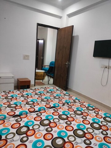 Bedroom in 2 BHK Builder Floor at Uday Arden 45, Sector 45 – for Rent