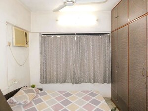 Bathroom in 1 BHK Apartment at Vile Parle Mahaveer, Vile Parle West – for Rent