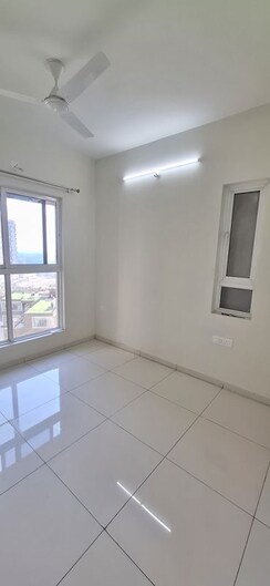 3 BHK + Pooja Room,Servant Room,Extra Room Apartment For Rent in Godrej Park Ridge