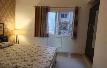 Room in 1 BHK Apartment at Udaiganj – for Rent
