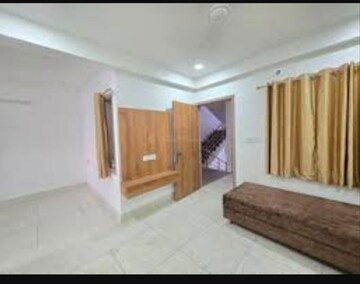 3 BHK Apartment For Rent in RWA Apartments Sector 27, Sector 27