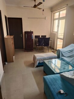 2 BHK + Study Room Apartment For Rent in Skytech Matrott