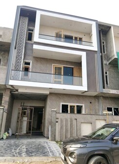 4 BHK + Extra Room Independent House For Sale in Wave City