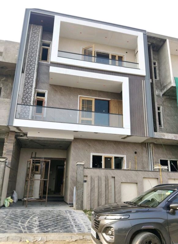 4 BHK + Extra Room Independent House For Sale in Wave City