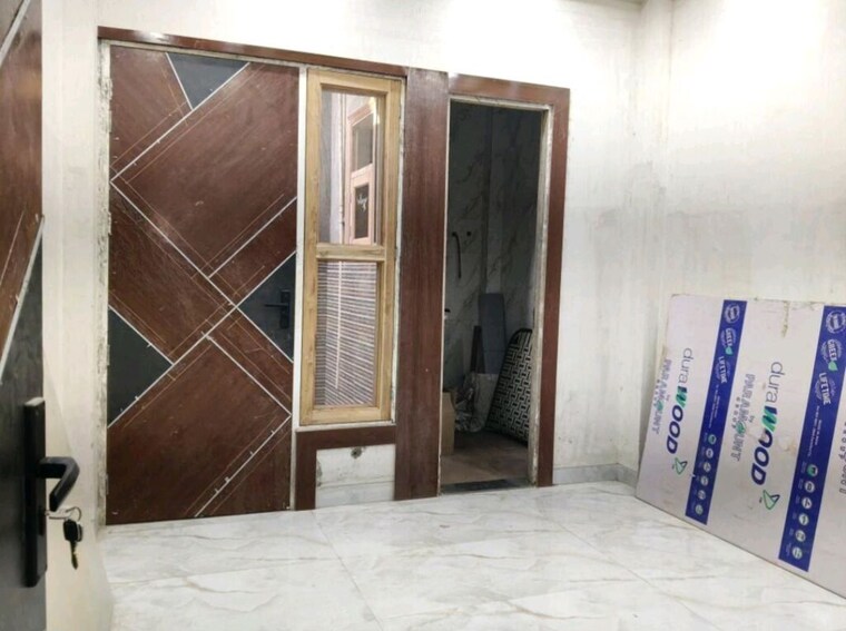 Room, wave-city 4 Bedroom 135 Sq.Yd. Independent House In Wave City Ghaziabad 10028044