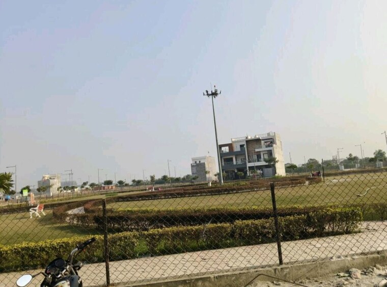 Exterior View, wave-city 4 Bedroom 135 Sq.Yd. Independent House In Wave City Ghaziabad 10028044