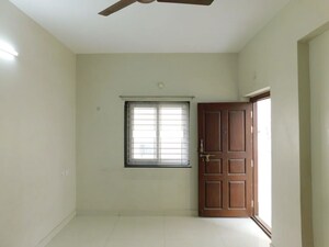 Room in 2 BHK Builder Floor at Kondapur – for Rent