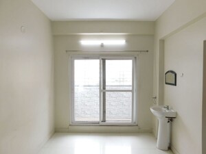 Room in 2 BHK Builder Floor at Kondapur – for Rent