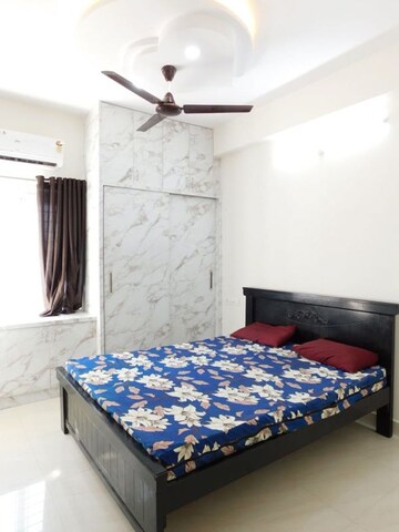 Bedroom in 3 BHK Builder Floor at Kondapur – for Rent