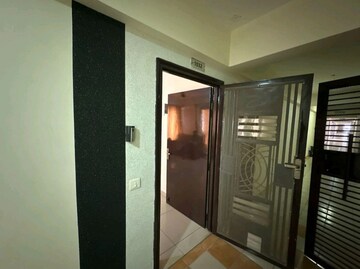 1 BHK Apartment – Entrance View at Wave Dream Homes, Wave City - for Rent