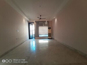 Room in 3 BHK Builder Floor at Greater Kailash I – for Rent